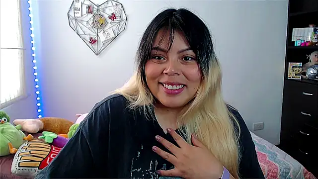 EllieMoonX online show from March 2026 09:37:01 PM