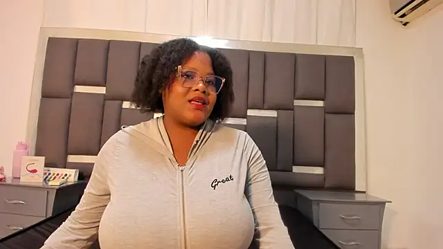 gabrielabrunette69 online show from October 2025 01:54:01 PM