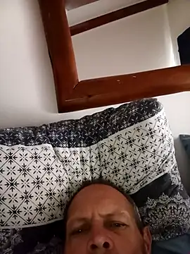 Snapshot of LyrateMarathon chatting on October 2025 01:23:02 PM LyrateMarathon online show from October 2025 01:23:02 PM