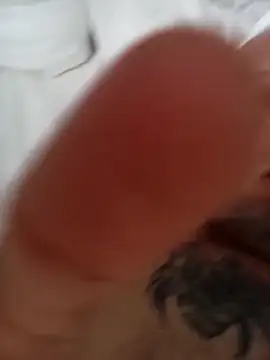 Snapshot of LyrateMarathon chatting on November 2025 10:06:02 AM LyrateMarathon online show from November 2025 10:06:02 AM