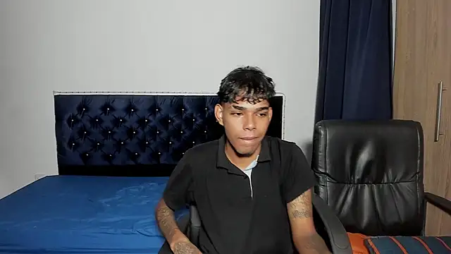 elias ford online show from October 2025 08:42:02 PM