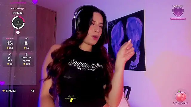 Snapshot of Meganthomson chatting on November 2025 02:44:01 AM Meganthomson online show from November 2025 02:44:01 AM