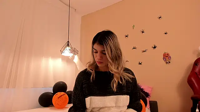 AngeBrooks online show from October 2025 12:09:01 PM