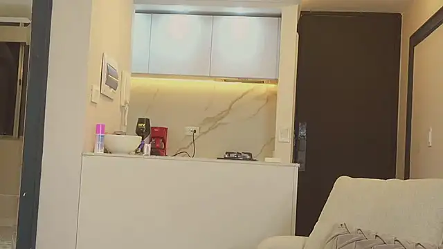 Snapshot of AbrilColls_ chatting on November 2025 06:45:01 AM AbrilColls online show from November 2025 06:45:01 AM