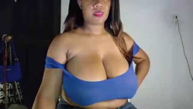 Snapshot of Ashanty__1012 chatting on November 2025 11:43:02 PM Ashanty 1012 online show from November 2025 11:43:02 PM