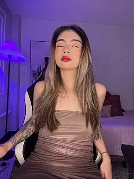 HoneyMollyX online show from November 2025 01:04:02 PM