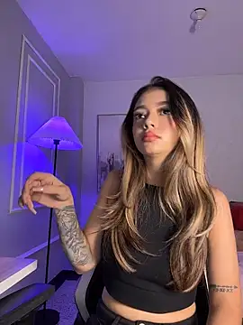 HoneyMollyX online show from March 2026 01:06:02 PM