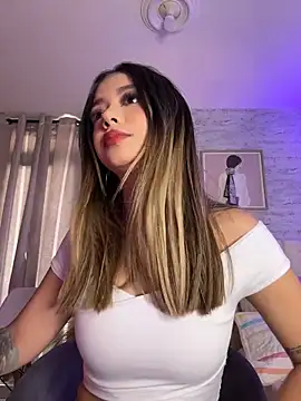 HoneyMollyX online show from May 2026 01:08:02 PM