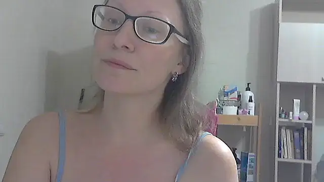 Tavriona online show from March 2026 01:03:02 PM