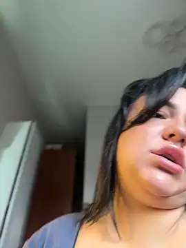 SwittieKendra online show from May 2026 06:42:02 AM