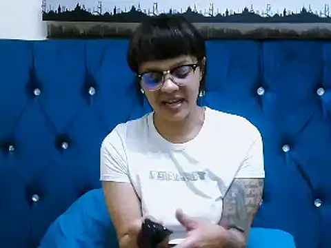 Sweetcaramel88 online show from November 2025 04:25:01 AM