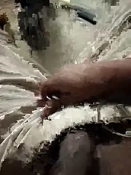 Snapshot of vi25vofgg chatting on November 2025 05:15:01 PM vi25vofgg online show from November 2025 05:15:01 PM