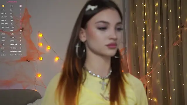 beckymadsons online show from November 2025 01:21:02 PM