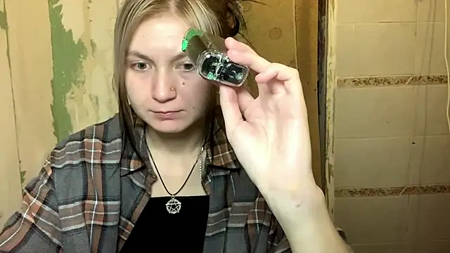 ArianeBhayani online show from November 2025 09:03:01 PM