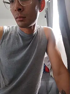 Snapshot of JonaTorres chatting on April 2026 02:11:01 PM JonaTorres online show from April 2026 02:11:01 PM