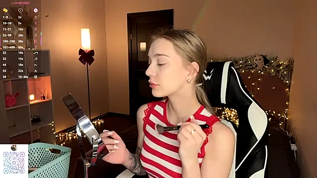 EvaPeace online show from January 2026 07:19:02 PM