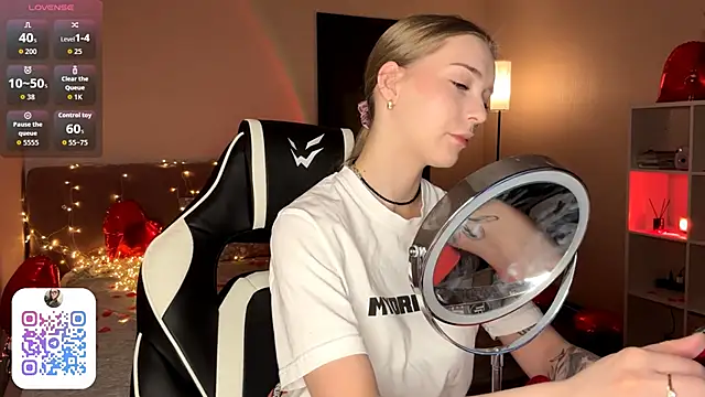 EvaPeace online show from February 2026 08:05:02 PM