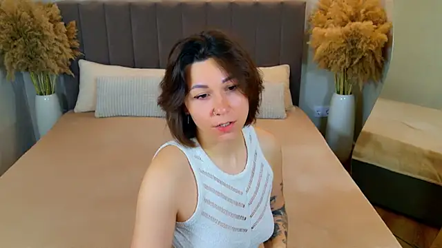 EdenSolis online show from May 2026 09:46:01 AM