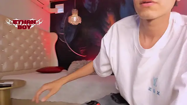 Snapshot of Ethan_Boy_ chatting on January 2026 07:06:02 PM Ethan Boy online show from January 2026 07:06:02 PM