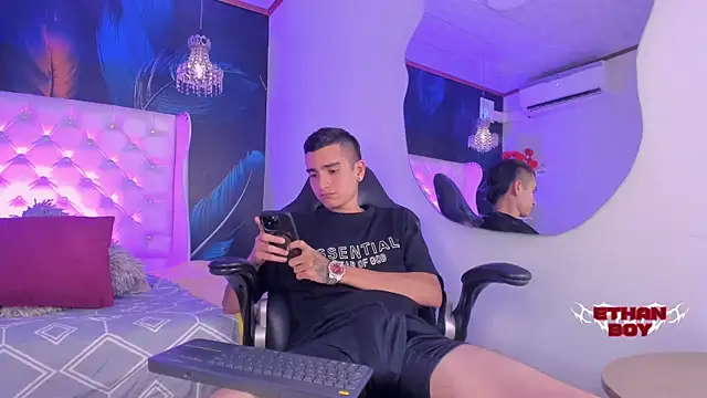 Snapshot of Ethan_Boy_ chatting on February 2026 09:31:01 PM Ethan Boy online show from February 2026 09:31:01 PM
