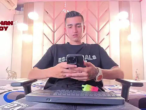 Snapshot of Ethan_Boy_ chatting on February 2026 08:32:02 PM Ethan Boy online show from February 2026 08:32:02 PM