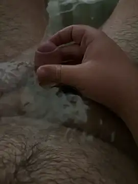 Snapshot of smallcock10cm chatting on October 2025 07:03:02 PM smallcock10cm online show from October 2025 07:03:02 PM