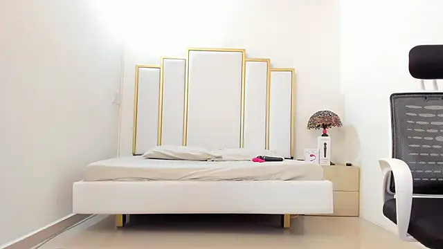 Annylittle  online show from November 2025 04:11:02 AM