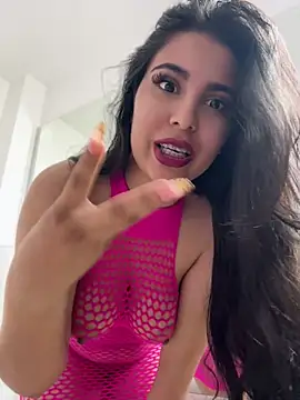shainadavis online show from May 2026 03:13:01 AM