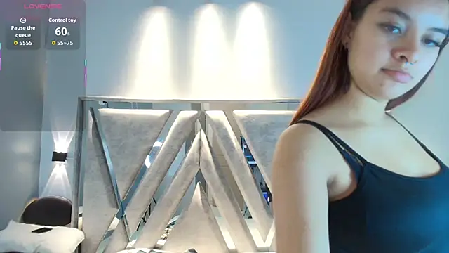 Lisa Preggycharm online show from October 2025 01:01:02 PM