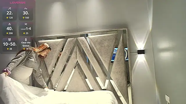 Lisa Preggycharm online show from November 2025 02:27:01 PM