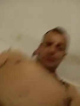 jjLARAY online show from October 2025 03:42:02 AM