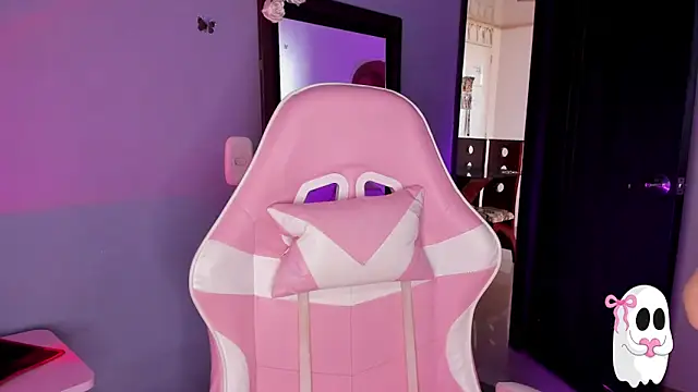 AmeliaR online show from October 2025 07:54:02 PM