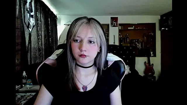 Snapshot of Maki_Zein_ chatting on January 2026 09:17:02 PM Maki Zein online show from January 2026 09:17:02 PM