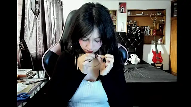 Snapshot of Maki_Zein_ chatting on March 2026 08:15:02 PM Maki Zein online show from March 2026 08:15:02 PM