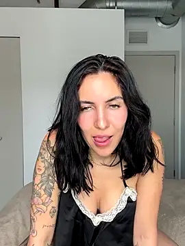 Lolathebaddie online show from October 2025 03:34:01 PM