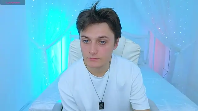 GGimperator  online show from October 2025 10:19:02 AM