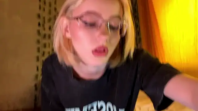 Snapshot of Kate_mikki chatting on February 2026 04:51:02 AM Kate mikki online show from February 2026 04:51:02 AM