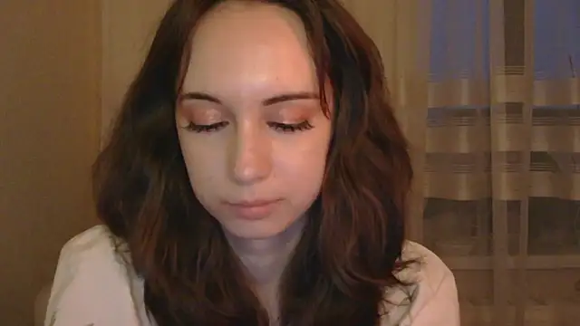 Snapshot of VeraLush chatting on November 2025 12:37:02 PM VeraLush online show from November 2025 12:37:02 PM