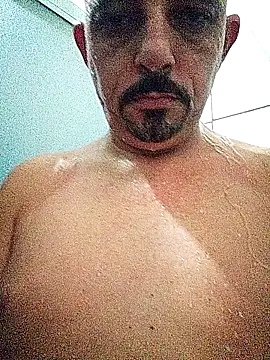 MORENORC79 online show from April 2026 05:54:01 PM