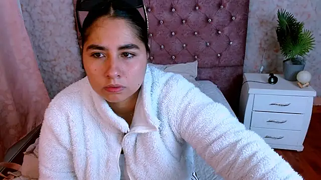 sofiazaf5 online show from February 2026 03:09:02 PM