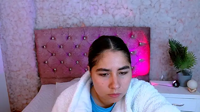 sofiazaf5 online show from February 2026 12:34:01 PM