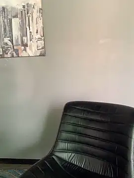 LunaMoore Pink online show from December 2025 12:45:01 PM