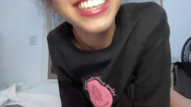 Snapshot of absoluthorrorfield chatting on January 2026 01:20:02 AM absoluthorrorfield online show from January 2026 01:20:02 AM