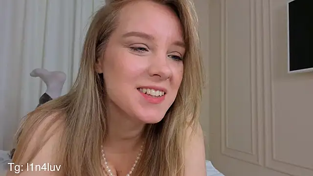 AIicaparkerc online show from November 2025 10:36:02 PM