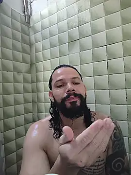 AlukardBig online show from April 2026 06:13:02 PM