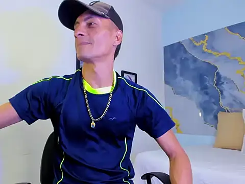 latin crissex online show from October 2025 12:04:02 PM