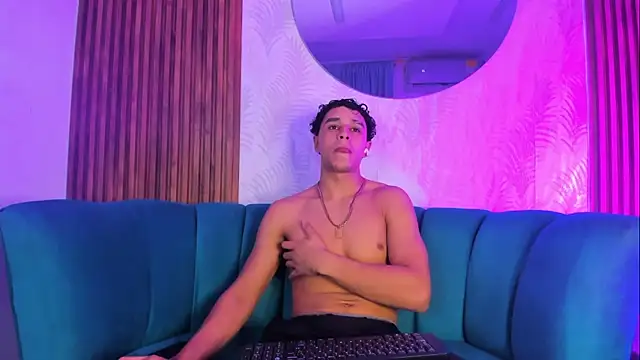 Adrian Volt online show from December 2025 03:11:01 AM