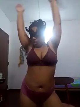Snapshot of Expose_Queen chatting on April 2026 08:01:02 PM Expose Queen online show from April 2026 08:01:02 PM