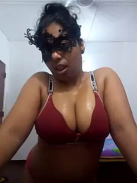 Snapshot of Expose_Queen chatting on April 2026 05:52:01 PM Expose Queen online show from April 2026 05:52:01 PM
