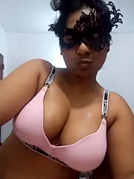 Snapshot of Expose_Queen chatting on May 2026 04:58:02 PM Expose Queen online show from May 2026 04:58:02 PM